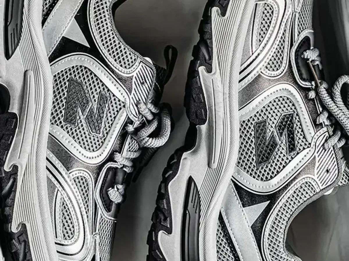 These New Balance 530 sneakers